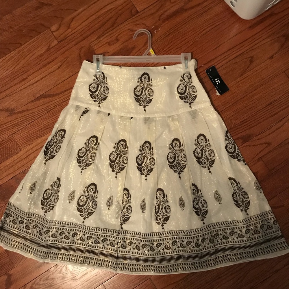 High waisted skirt